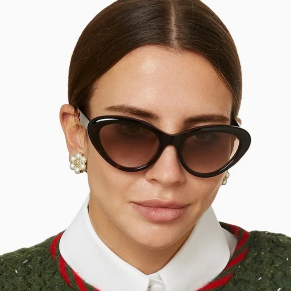 Excluded Gucci Sunglasses, New 325 - Picture 6 of 7